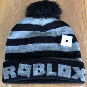 Roblox Kids Striped Pom-Pom Hat - Black and Gray